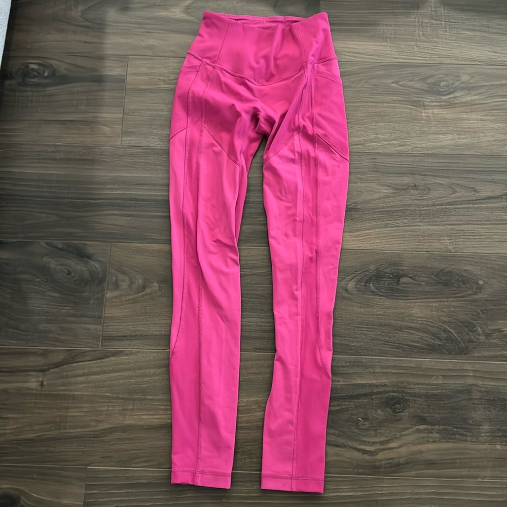 Lululemon athletica size 4